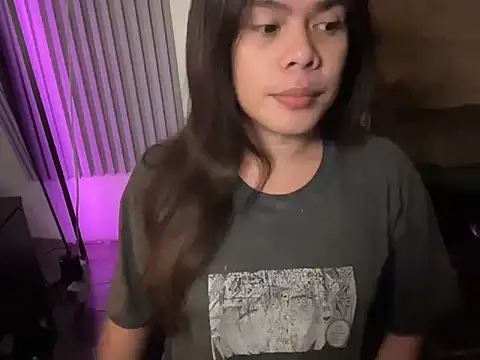 Snapshot of Mooree_naba chatting on October 2025 10:25:01 AM Mooree naba online show from October 2025 10:25:01 AM