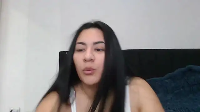 Snapshot of Agusgold22 chatting on June 2026 01:32:02 PM Agusgold22 online show from June 2026 01:32:02 PM