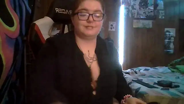 Snapshot of thatskarma chatting on February 2026 05:03:02 AM thatskarma online show from February 2026 05:03:02 AM