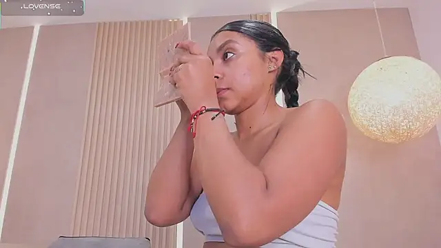 eva lain online show from April 2026 12:17:02 PM