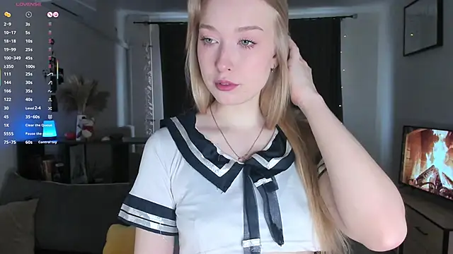 AmyLouWood online show from February 2026 07:39:01 AM