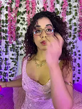 Snapshot of Woo_isDaphne chatting on February 2026 11:05:02 PM Woo isDaphne online show from February 2026 11:05:02 PM