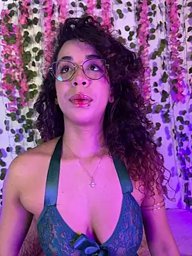 Snapshot of Woo_isDaphne chatting on February 2026 11:35:01 PM Woo isDaphne online show from February 2026 11:35:01 PM