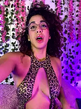 Snapshot of Woo_isDaphne chatting on February 2026 12:53:01 AM Woo isDaphne online show from February 2026 12:53:01 AM