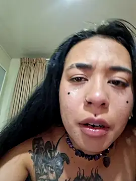 Snapshot of Zafira_glow chatting on February 2026 01:40:02 AM Zafira glow online show from February 2026 01:40:02 AM