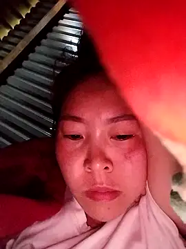 Yiyoongg online show from February 2026 11:38:02 PM