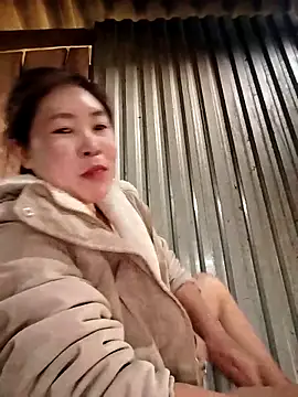 Yiyoongg online show from March 2026 02:39:02 AM