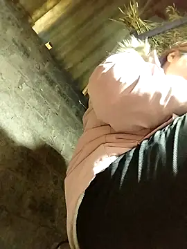 Yiyoongg online show from March 2026 01:09:02 AM