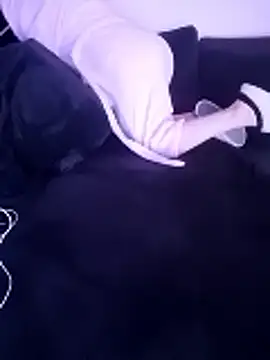 Snapshot of AkuManis chatting on February 2026 11:23:02 PM AkuManis online show from February 2026 11:23:02 PM