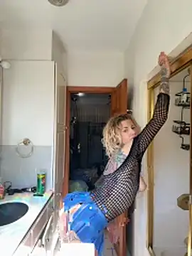 XXX2Freaks online show from June 2026 01:11:01 PM