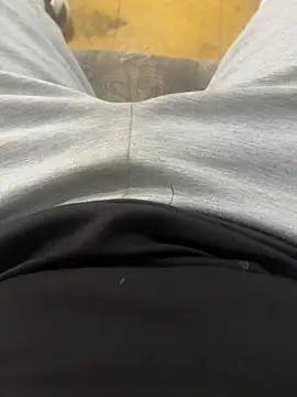 Snapshot of Reacher_Mx chatting on February 2026 07:51:01 PM Reacher Mx online show from February 2026 07:51:01 PM