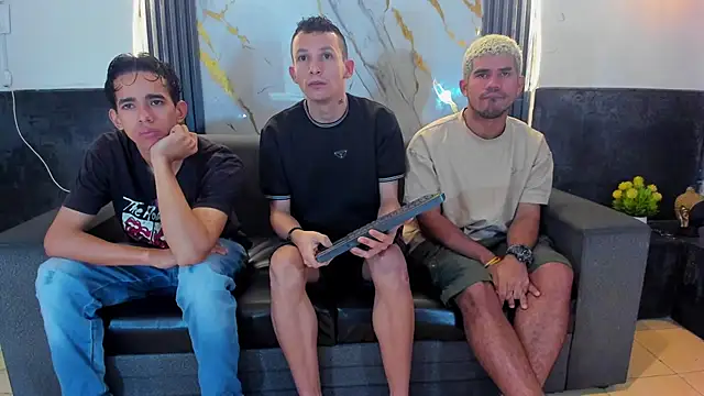 Isaak 26 online show from March 2026 12:23:01 PM