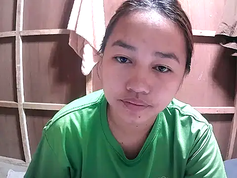 Snapshot of Cloudette_17 chatting on February 2026 05:25:01 AM Cloudette 17 online show from February 2026 05:25:01 AM