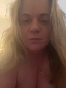 Snapshot of Piper_Milf_36 chatting on February 2026 01:38:02 PM Piper Milf 36 online show from February 2026 01:38:02 PM