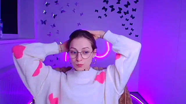 Snapshot of Esmi_Winter chatting on February 2026 06:31:02 AM Esmi Winter online show from February 2026 06:31:02 AM