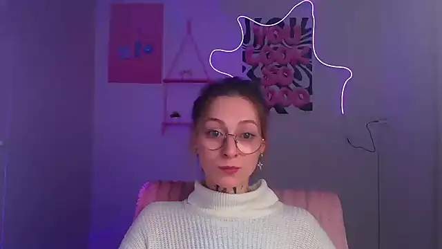 Esmi Winter online show from March 2026 06:27:02 AM