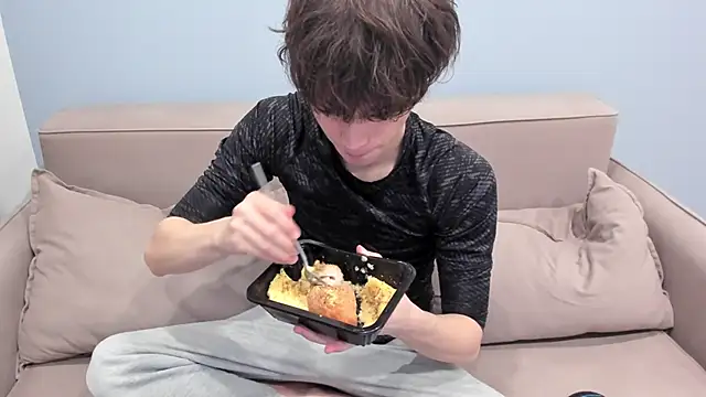 Snapshot of Ur_NextDoor_Boy chatting on February 2026 07:31:02 PM Ur NextDoor Boy online show from February 2026 07:31:02 PM