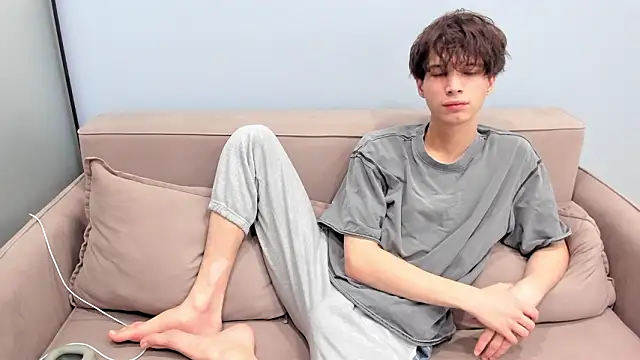 Snapshot of Ur_NextDoor_Boy chatting on February 2026 06:47:02 PM Ur NextDoor Boy online show from February 2026 06:47:02 PM