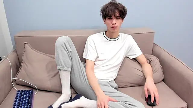 Snapshot of Ur_NextDoor_Boy chatting on February 2026 07:37:02 PM Ur NextDoor Boy online show from February 2026 07:37:02 PM