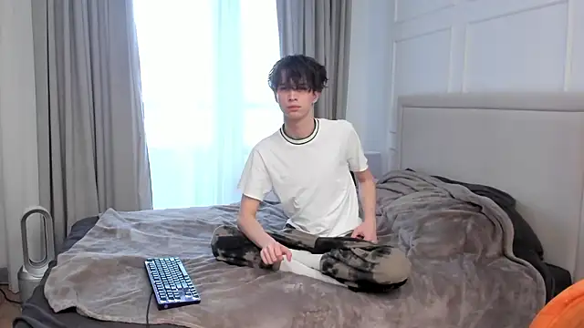 Snapshot of Ur_NextDoor_Boy chatting on March 2026 07:15:01 AM Ur NextDoor Boy online show from March 2026 07:15:01 AM