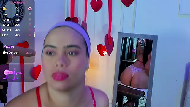 Snapshot of emily_prettygirl chatting on February 2026 12:39:02 PM emily prettygirl online show from February 2026 12:39:02 PM