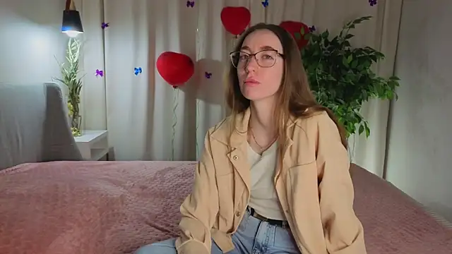 BuenaKaawa online show from February 2026 01:02:02 AM