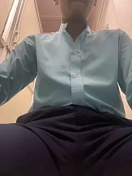 Dazzling dude online show from February 2026 06:17:02 PM