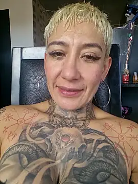 Snapshot of Everlyn_sexx chatting on June 2026 08:10:02 PM Everlyn sexx online show from June 2026 08:10:02 PM