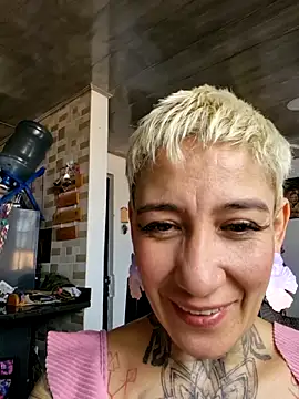Snapshot of Everlyn_sexx chatting on June 2026 09:20:01 PM Everlyn sexx online show from June 2026 09:20:01 PM