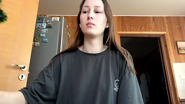 VickieKush online show from February 2026 06:08:01 AM