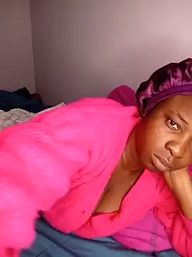 Snapshot of YummyBoobs_ chatting on June 2026 04:11:01 AM YummyBoobs online show from June 2026 04:11:01 AM