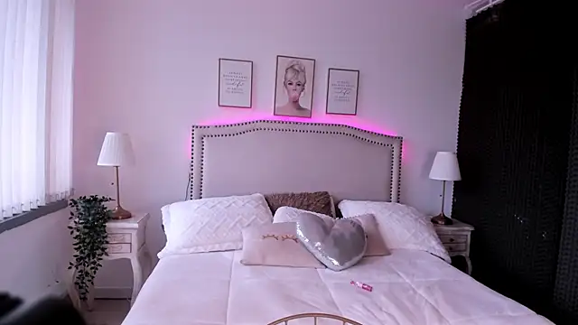 Snapshot of Maya-jhons chatting on February 2026 02:03:02 PM Maya-jhons online show from February 2026 02:03:02 PM