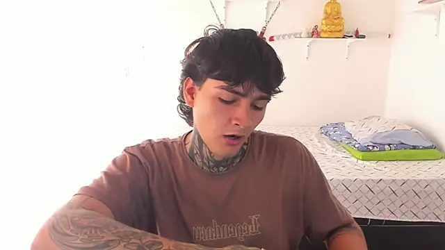 Snapshot of Your_Tao chatting on February 2026 06:28:02 PM Your Tao online show from February 2026 06:28:02 PM