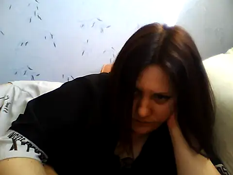 LockyCharm111 online show from April 2026 03:09:01 PM