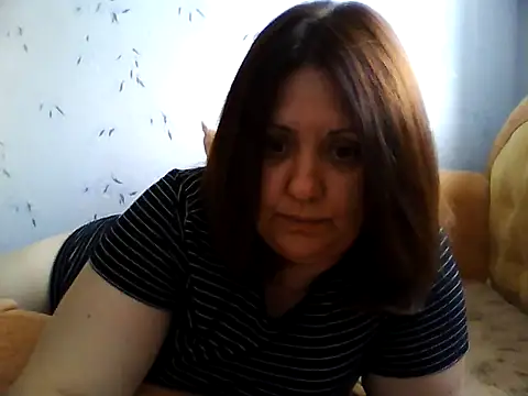 LockyCharm111 online show from July 2026 04:29:02 PM