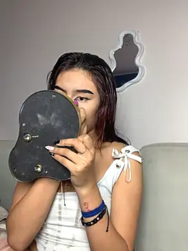 VelariaSoft online show from April 2026 01:18:01 PM