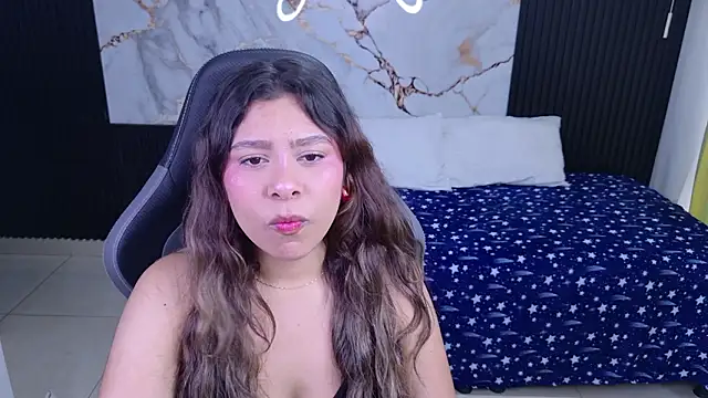 Snapshot of Sophie19__ chatting on March 2026 12:18:01 PM Sophie19 online show from March 2026 12:18:01 PM