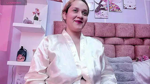 CurvaDorada noa online show from March 2026 07:10:02 PM