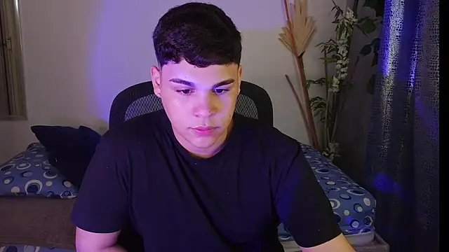 eithan jonnes online show from April 2026 07:47:02 PM