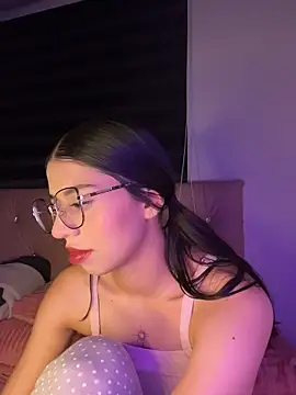 Snapshot of Deva_00 chatting on March 2026 01:18:02 AM Deva 00 online show from March 2026 01:18:02 AM