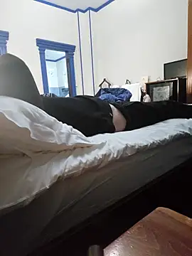 Snapshot of sk8brd_snwbrd_no_snitch chatting on February 2026 01:01:02 AM sk8brd snwbrd no snitch online show from February 2026 01:01:02 AM