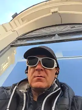 sk8brd snwbrd no snitch online show from April 2026 01:42:02 PM