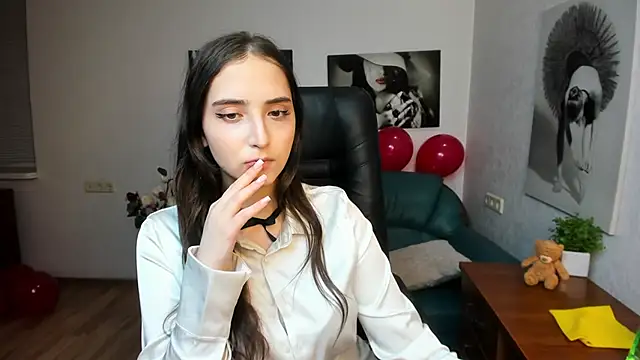 Effy Royse online show from February 2026 06:36:01 PM