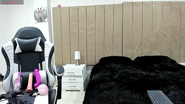 Snapshot of valery_slim18 chatting on March 2026 07:15:01 AM valery slim18 online show from March 2026 07:15:01 AM