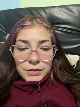Luna33- online show from June 2026 10:37:01 PM