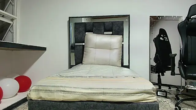 Snapshot of Noah-JONES chatting on February 2026 03:46:02 AM Noah-JONES online show from February 2026 03:46:02 AM