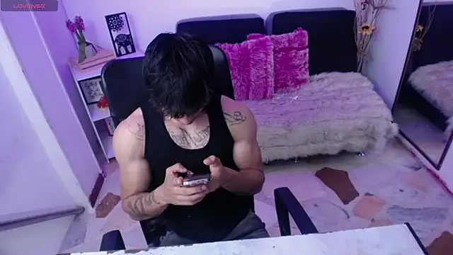 IanWest  online show from April 2026 12:00:02 PM