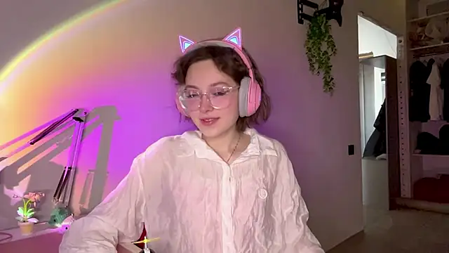 Snapshot of SlunkRear chatting on February 2026 12:06:02 AM SlunkRear online show from February 2026 12:06:02 AM