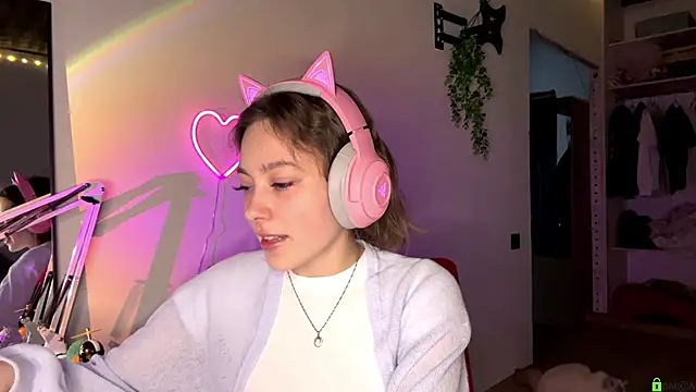 Snapshot of SlunkRear chatting on February 2026 10:17:02 PM SlunkRear online show from February 2026 10:17:02 PM