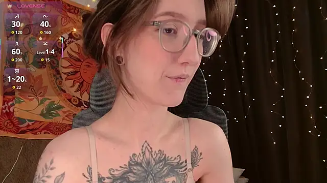 Snapshot of lolami_ chatting on April 2026 07:04:01 AM lolami online show from April 2026 07:04:01 AM